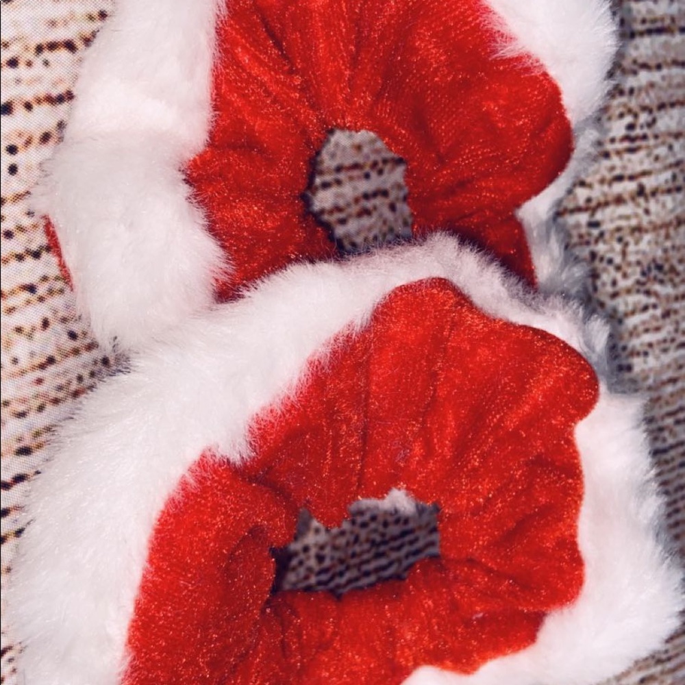 Scrunchie - Picture 7 of 13